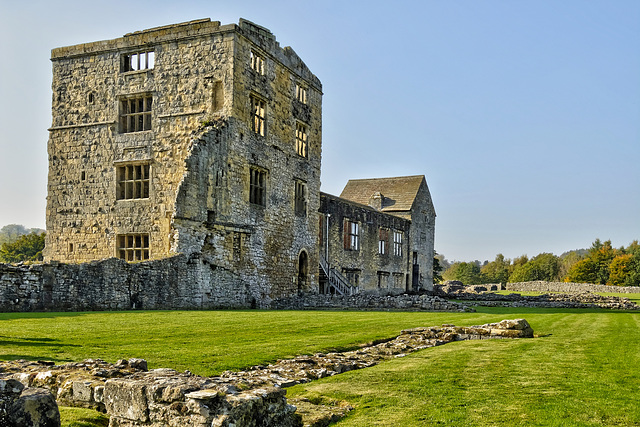 West Tower - Helmsley Castle (1 x PiP)