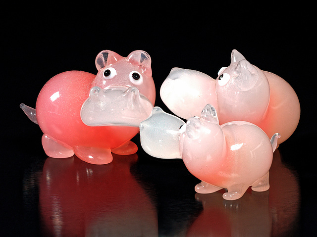 Hippo-Familie, Glaskunst, coloriert, 2016