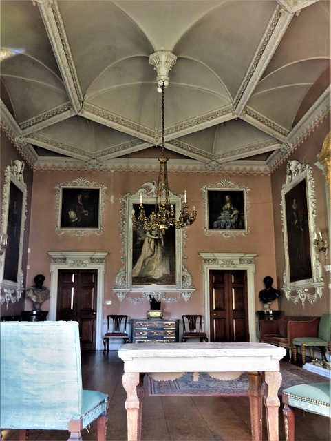 rousham park, oxon ; library ceiling, kent 1740; plasterwork frames, roberts 1764
