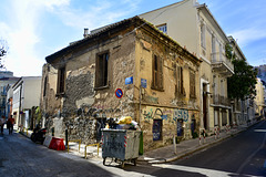 Athens 2020 – Unrestored building on Lisikratous