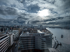 Drama above Hamburg's HafenCity - hFF (090°)