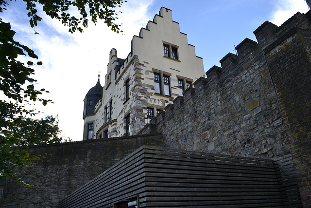 Castle  Burg  Rode   1136  Castrensis Viculis