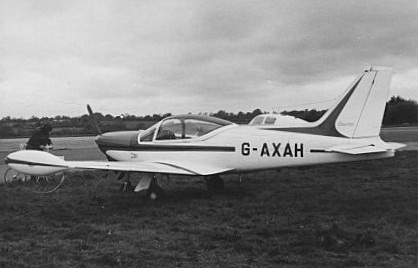 SIAI-Marchetti SF-260 G-AXAH