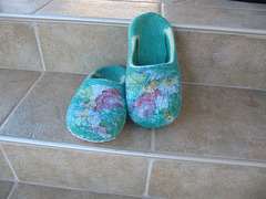 felted slippers turquoise