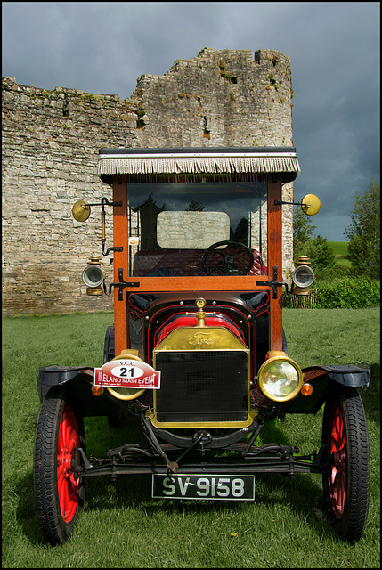 Oldie Show At Trim Castle