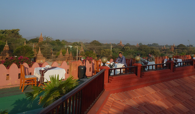 Thurizza Hotel in New Bagan