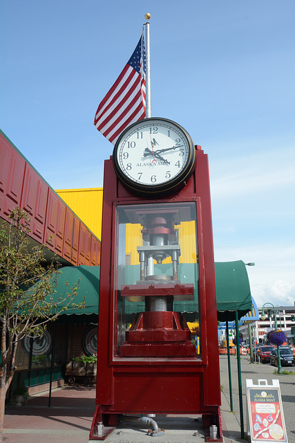 Anchorage, Large Clock of the Alaska Mint