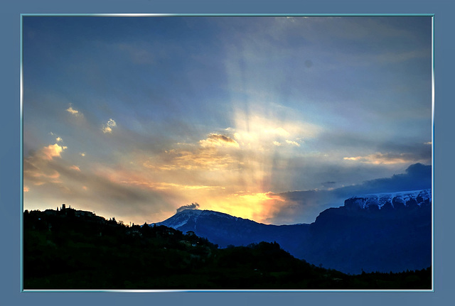 First rays of sunshine... ©UdoSm