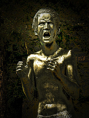 San Marino (RSM). "Urlo di Beslan" opera di Renzo Jarno Vandi (2006). Non ci sarà mai valore sufficiente per la vita di un bambino.  -  "Scream of (from) Beslam" by Renzo Jarni Vandi (2006), sculptur.