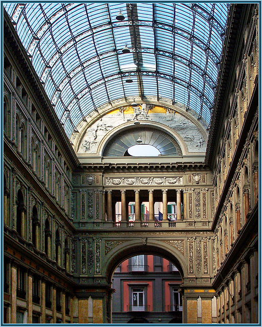 Napoli : la Galleria Umberto I -