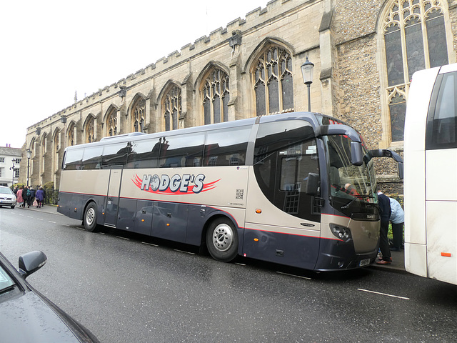 Hodge’s Coaches 5881 PH in Bury St. Edmunds - 23 Nov 2019 (P1060037)