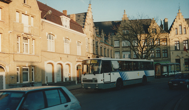 Nauwkeurigheid ondeugd de begeleiding ipernity: De Lijn contractor - Gruson Autobus 357130 (3271 P) in Poperinge  - 5 Feb 1996 - by David Slater (Spoddendale)