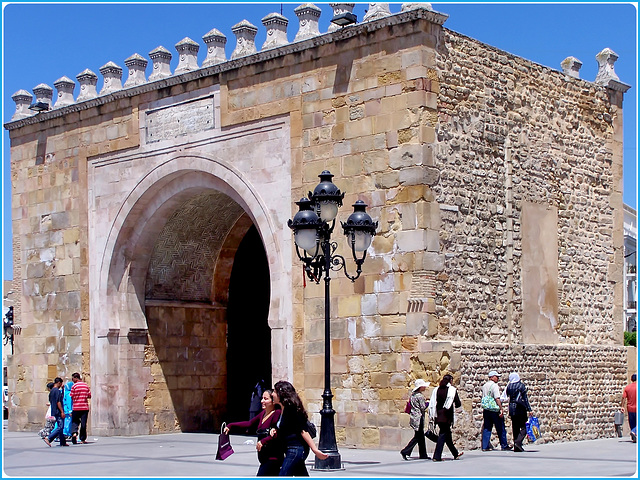 Tunisi : l'arco di ingresso alla Medina - Porte de Bhar -