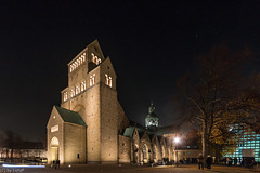 Hildesheim, Mariendom - Hildesheim Cathedral (045°)