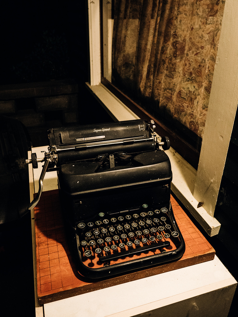 Tante Hélène's Typewriter