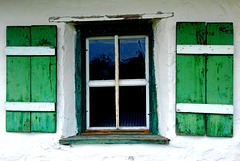 Grüne Fensterläden