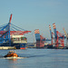 Betrieb im Hamburger Hafen