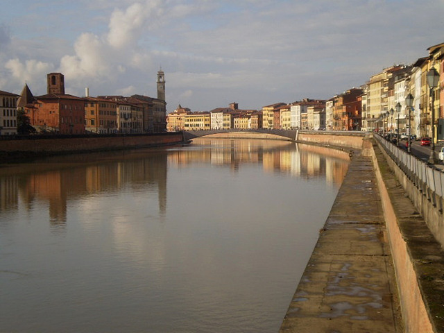 River Arno and Middle Bridge.