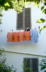 Framed laundry