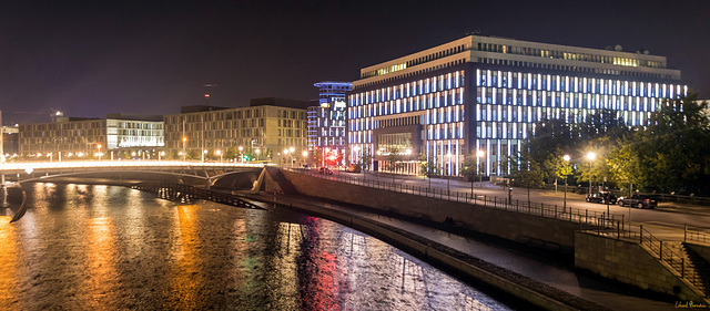 Regierungsviertel bei Nacht