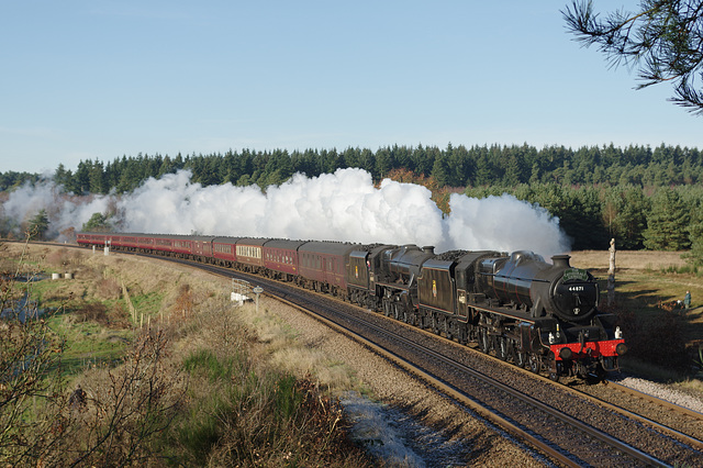 Class 5MT 'Black 5' 44871 & 45407 - 6.12.14.