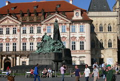 Monumento omaĝe al Jan Hus en Prago