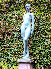 Girl statue. ©UdoSm