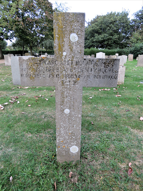 aldeburgh church, suffolk (57) cross tombstone of margaret holmes +1966