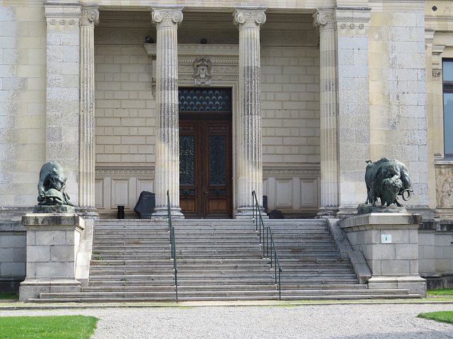Laval : musée des sciences.