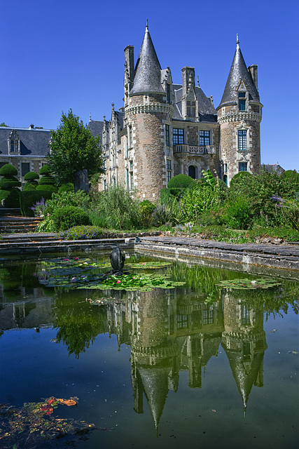 Le Château du Pin.