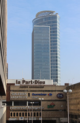Lyon (69) 1 mars 2016. La tour Oxygène et le centre commercial de la Part-Dieu.