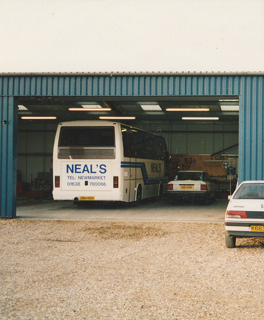 Neal’s Travel H84 RUX at Isleham – 27 December 1994 (249-5)