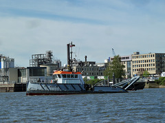 Baggerschiff * KEES JR * im Hamburger Hafen