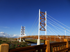 The new cyclo-pedestrian bridge on the Trancão river