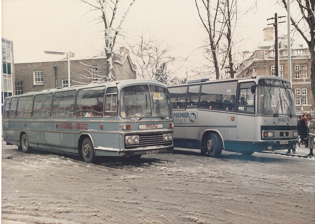 Percivals Coaches 279 JJO and Premier Travel Services  FAV 566Y in Drummer Street, Cambridge - 9 Feb 1985
