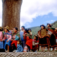 Many smiles from Jauja, near Huancayo, Perú with 2 PIPS for Boarischa Krautmo