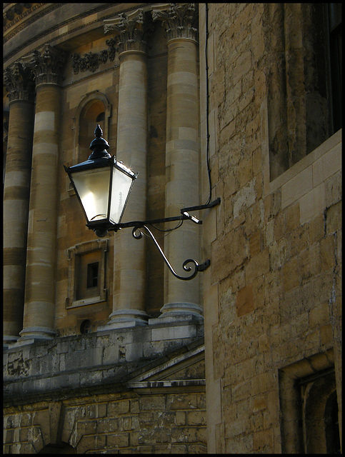 Oxford lamp