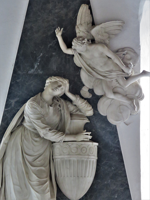 aldeburgh church, suffolk (28)angel and mourner on c18 tomb of lady henrietta vernon +1786