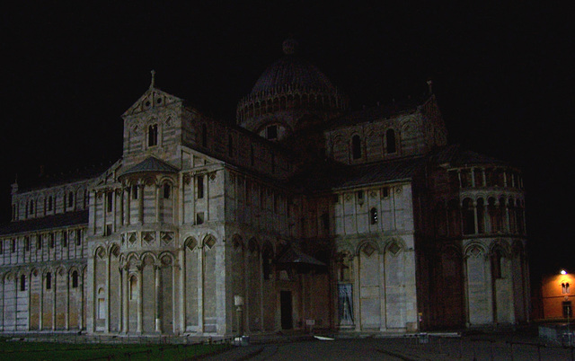 IT - Pisa - Duomo by night