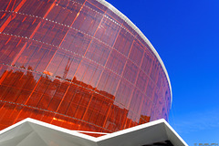 Giant Amber, Konzerthalle in  Liepaja  (© Buelipix)