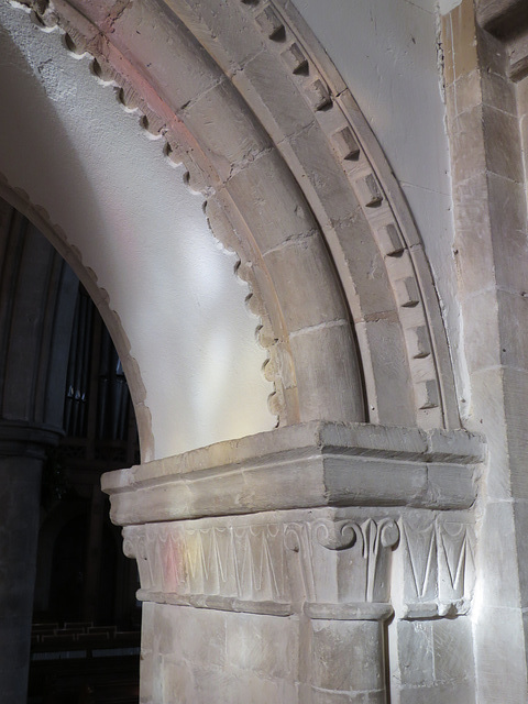 hythe church, kent, c12 arch from south aisle into s.transept  (16)