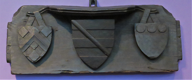 whitefriars, coventry museum (5)early c16 misericord with heraldry