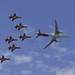 Vorbeiflug einer Edelweiss-(Linien-)Maschine zusammen mit Flugzeugen der 'Patrouille Suisse' anlässlich des Flughafenfestes zum 75. Geburtstag des Flughafens Zürich-Kloten (© Buelipix)
