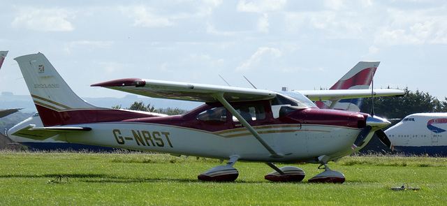 Cessna 182 Skylane G-NRST