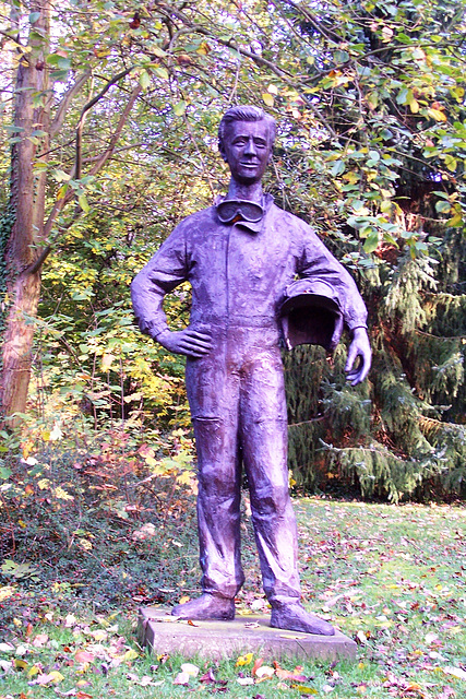 DE - Kerpen - Statue von Wolfgang Graf Berghe von Trips