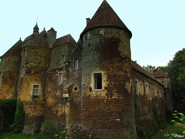 Chateau de Ratilly (Yonne)