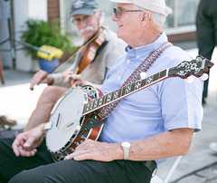 Bluegrass street jam, Washington, NC