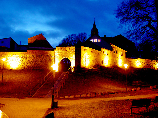 Sternberg, Mühlentor und Stadtmauer