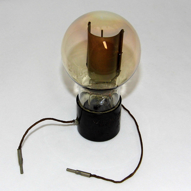 3A photoelectric cell