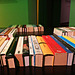 LIBRI [9] ... Der Büchertisch - halbe Bücher